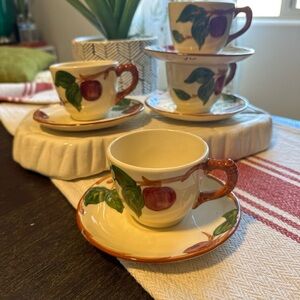 Vintage Franciscan Apple Set Of 4 USA Cups & Saucers Hand Painted